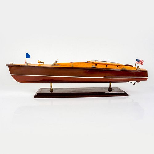 CHRIS CRAFT RUNABOUT MODEL WOODEN