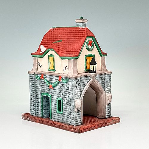 DEPARTMENT 56 FIGURINE, GATE HOUSEThis