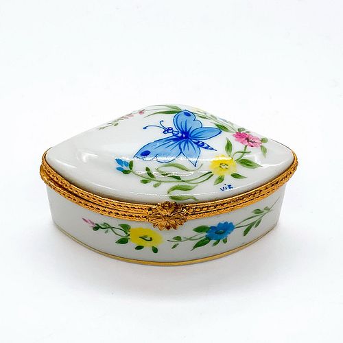 LIMOGES PORCELAIN CHARM BOXBeautifully