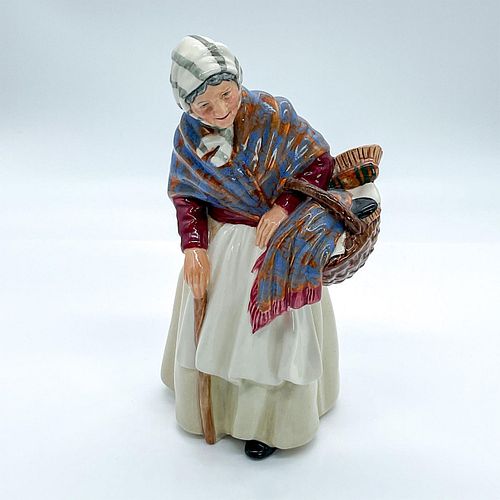 ROYAL DOULTON FIGURINE GRANDMA 393de0