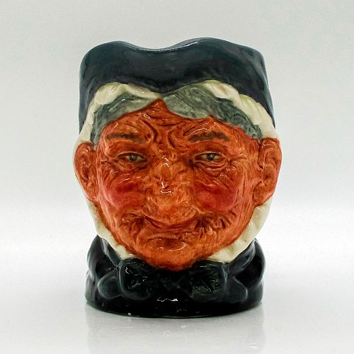 GRANNY D6384 - SMALL- ROYAL DOULTON