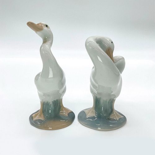 2PC LLADRO FIGURINES, LITTLE DUCKS