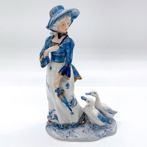 VINTAGE KPM JAPAN FIGURINE, LADY