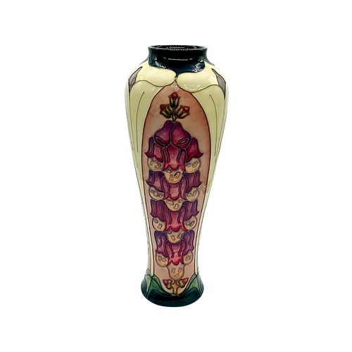 MOORCROFT POTTERY FOXGLOVE VASEA 394115