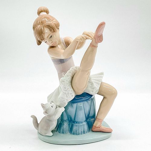 TUESDAYS CHILD GIRL 1006014 - LLADRO