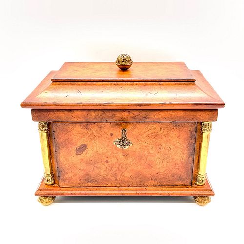 LARGE WOODEN JEWELRY CHEST WITH LOCKElegantly