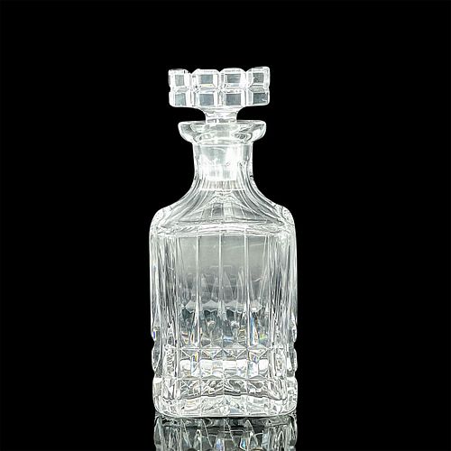DECORATIVE GLASS WHISKY DECANTER