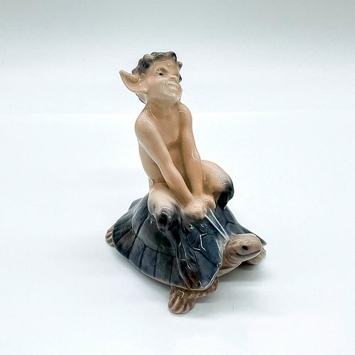 ROYAL COPENHAGEN PORCELAIN FIGURINE,