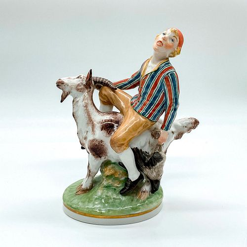 ROYAL COPENHAGEN PORCELAIN FIGURINE  3945fb