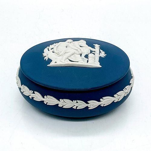 WEDGWOOD JASPERWARE COVERED DISHEmbossed