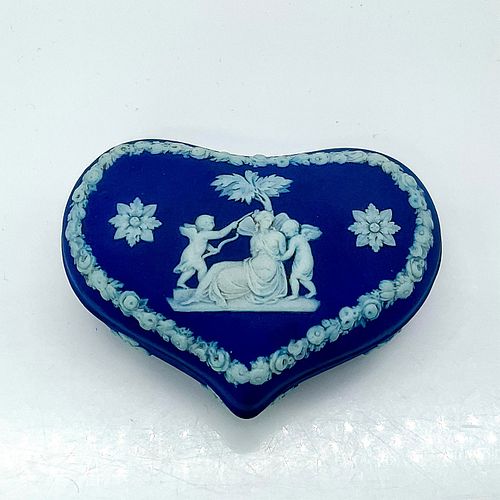 WEDGWOOD BLUE JASPERWARE HEART 3946f6