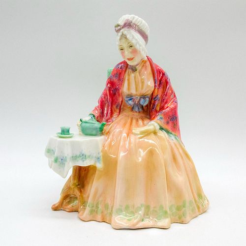 GRANNY HN1832 - ROYAL DOULTON FIGURINEA