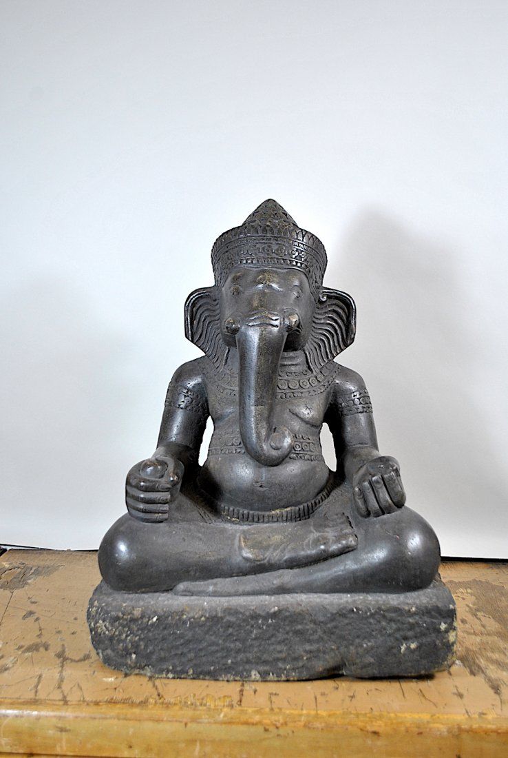 CAMBODIAN HAND CARVED SANDSTONE 3970bf