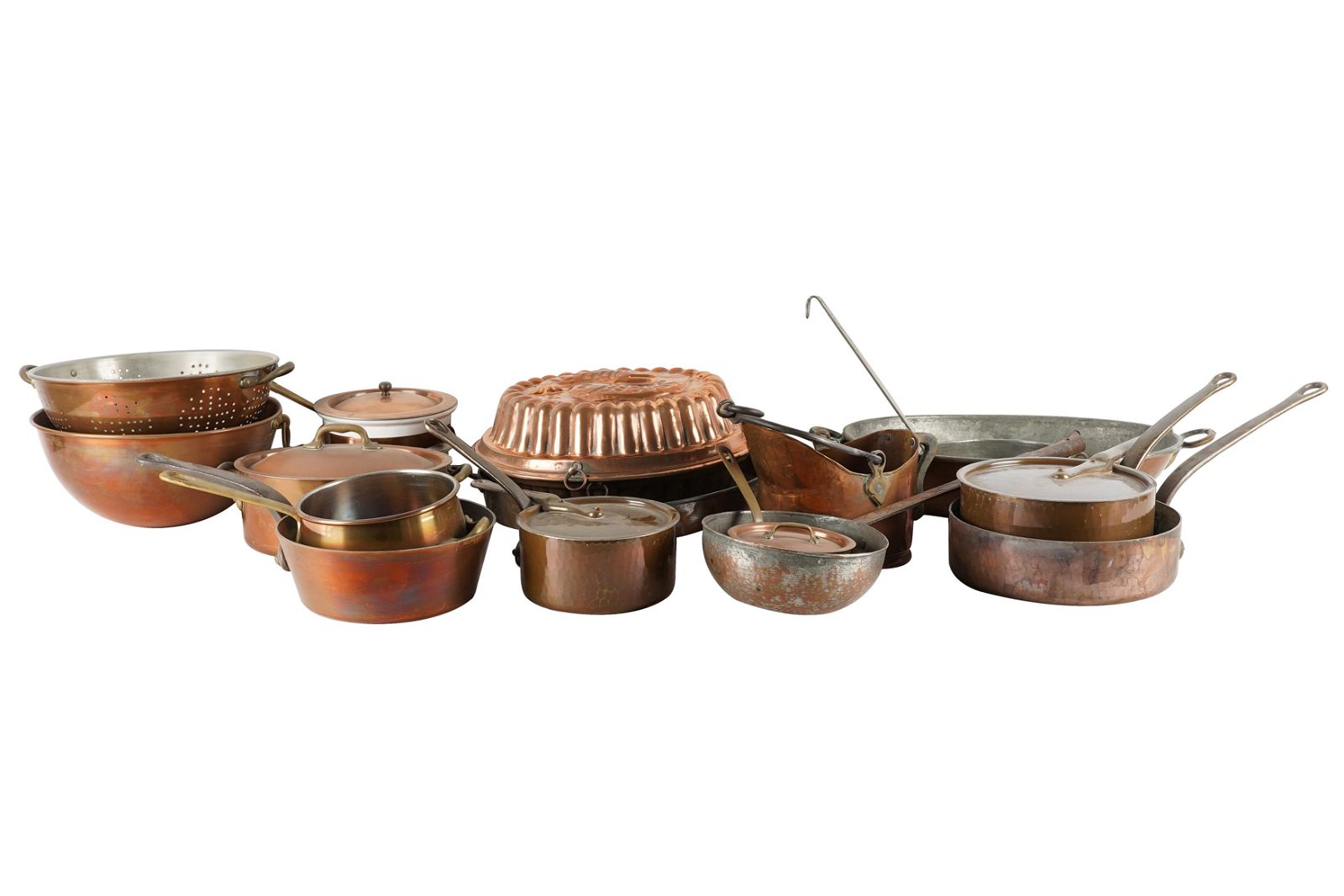 COLLECTION OF COPPER & METAL COOKWARE