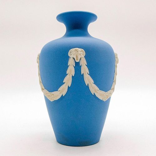 WEDGWOOD BLUE JASPERWARE BUD VASELavender 397312