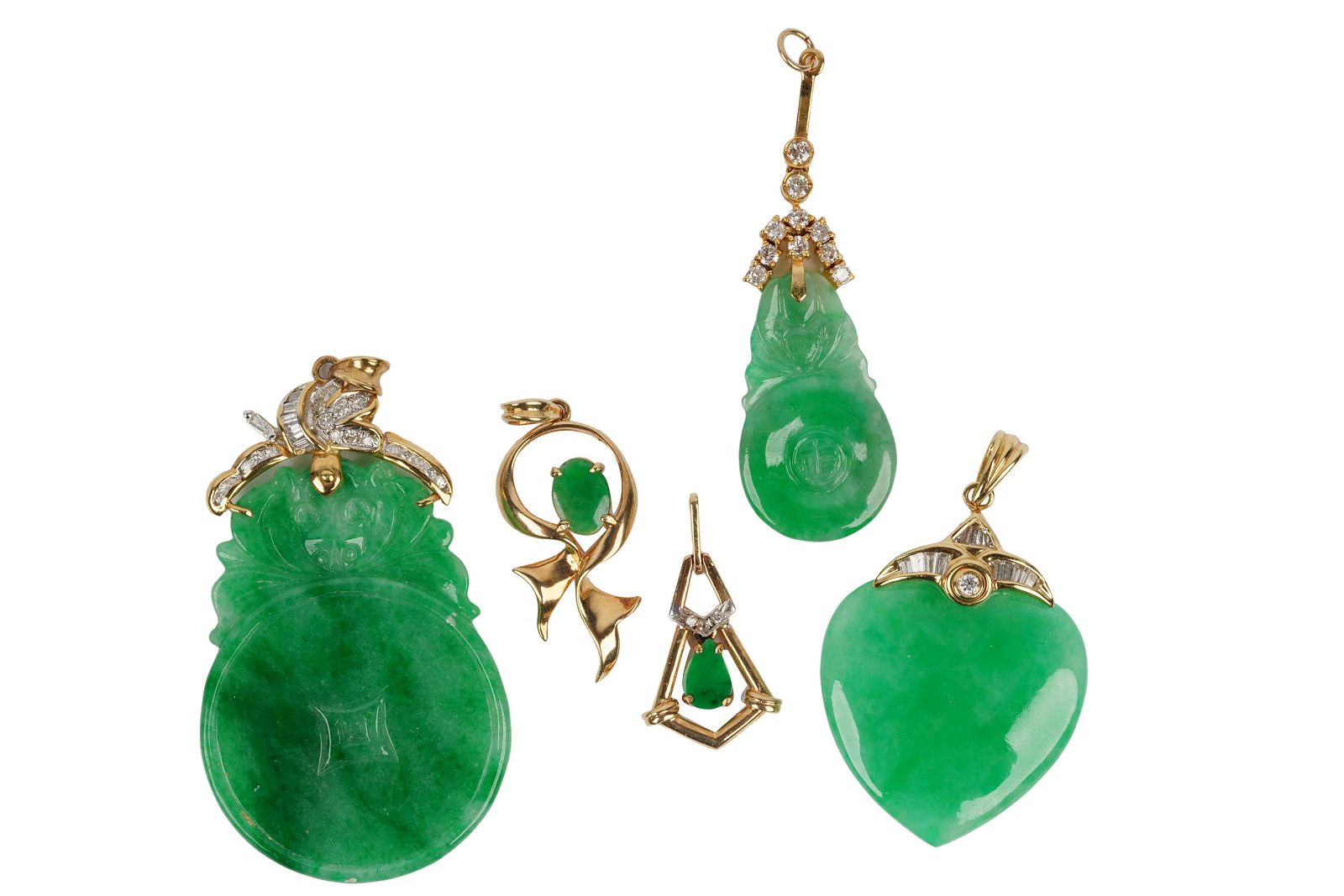 GROUP OF FIVE YELLOW GOLD, JADE,