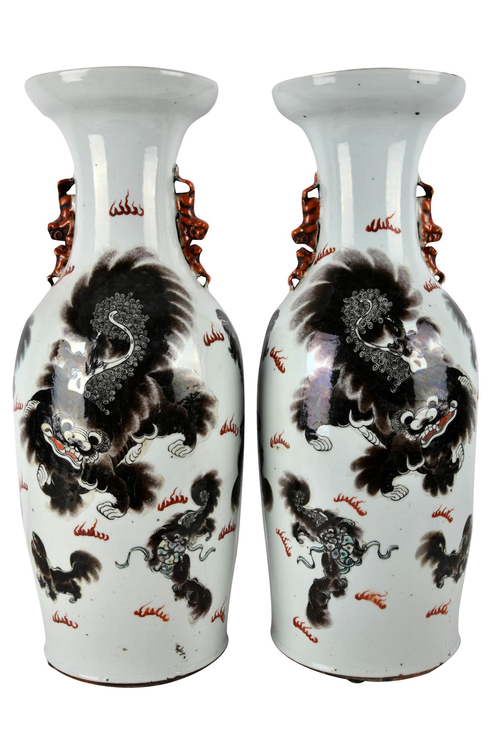 PAIR OF CHINESE PORCELAIN LION 397462