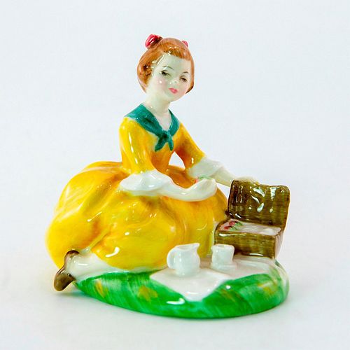 PICNIC HN2308 ROYAL DOULTON FIGURINEBone 3976a2