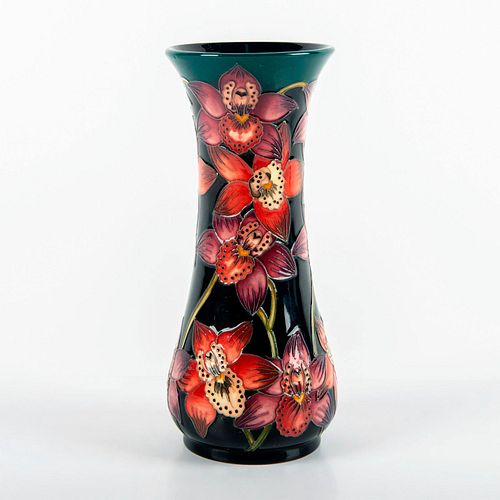 MOORCROFT POTTERY VASE, PORTELET BAY