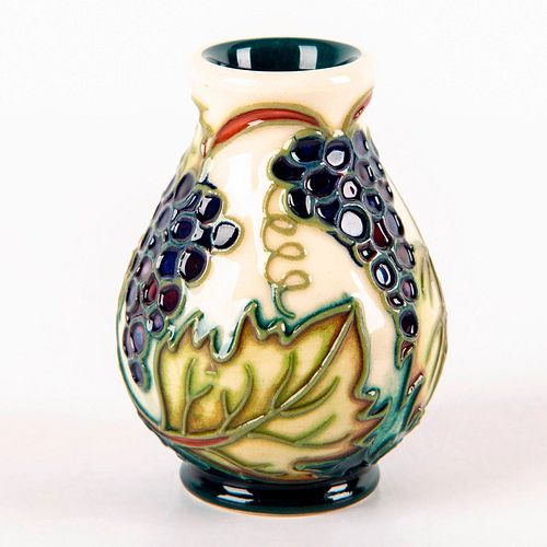 MOORCROFT POTTERY MINIATURE VASE, GRAPESCream