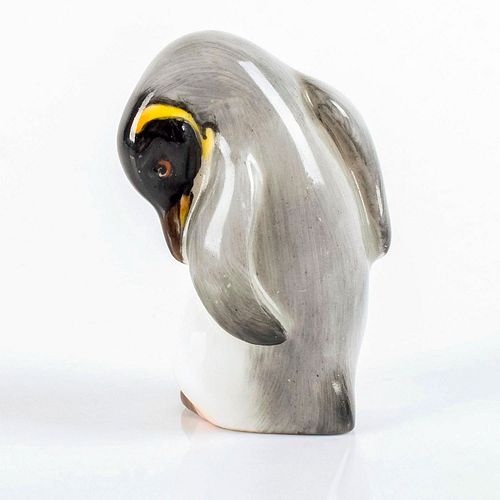 ROYAL DOULTON ANIMAL FIGURINE, PENGUIN