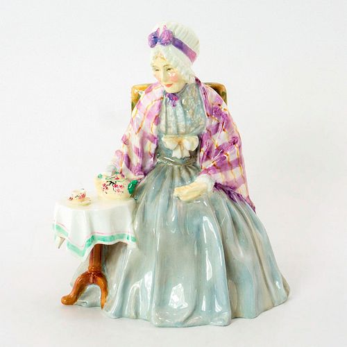 ROYAL DOULTON FIGURINE, GRANNY