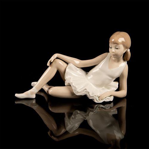 NAO BY LLADRO FIGURINE RECLINING 397c09