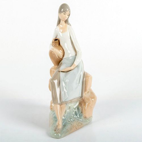 NAO BY LLADRO FIGURINE SEATED 397c4a