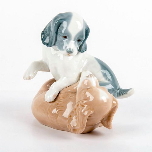 NAO BY LLADRO PORCELAIN FIGURINE,