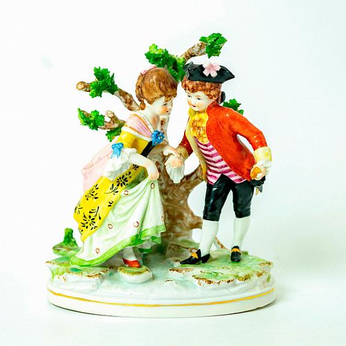 VINTAGE PORCELAIN FIGURINE, YOUNG COUPLEGirl