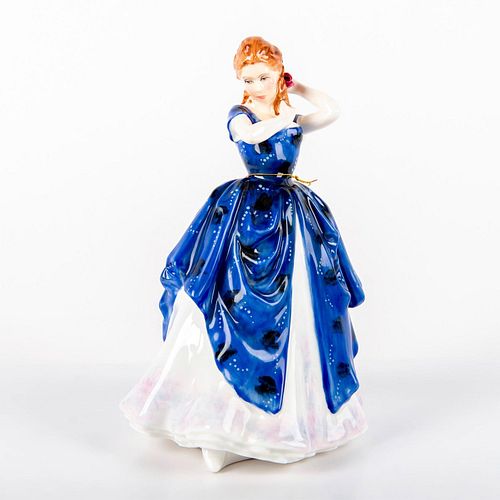 LAURA HN3136 - ROYAL DOULTON FIGURINEBeautiful