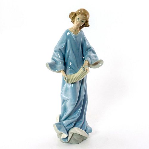 ANGEL WITH ACCORDION 1001323 -