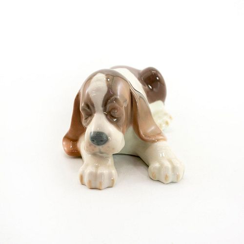 BEAGLE PUPPY LYING 1001072 - LLADRO