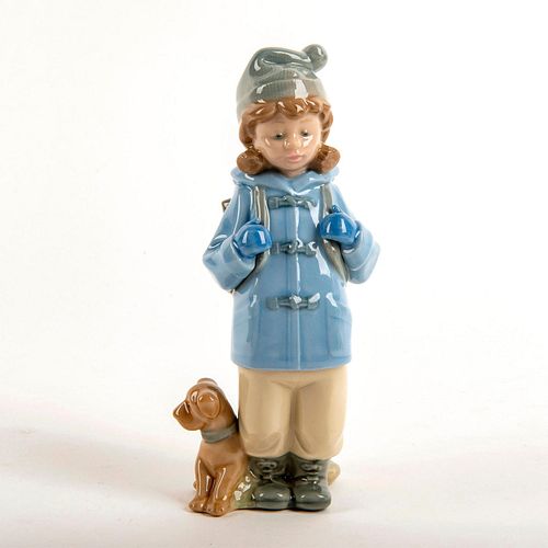 NAO BY LLADRO FIGURINE, TRAVELLING GIRL