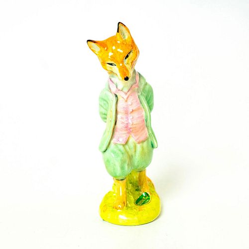 FOXY WHISKERED GENTLEMAN - GOLD OVAL