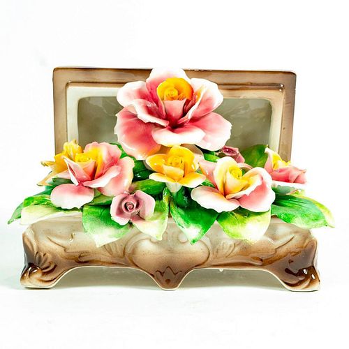 NUOVA CAPODIMONTE FLORAL PORCELAIN CENTERPIECEGlossy