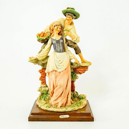 GIUSEPPE ARMANI ITALIAN FIGURINE,