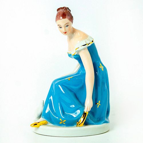 ROYAL DUX PORCELAIN FIGURINE WOMAN 398557