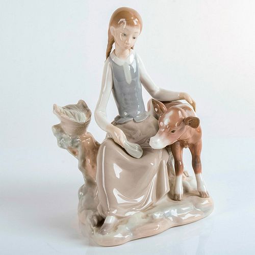 GIRL WITH CALF 1004813 - LLADRO PORCELAIN