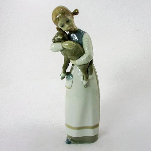 GIRL WITH LAMB 1001010 - LLADRO PORCELAIN