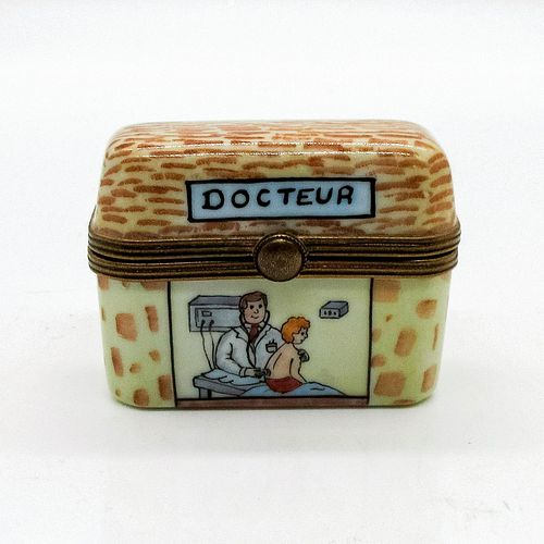 LIMOGES FRANCE DOCTOR TRINKET BOXDepicting