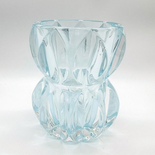 DECORATIVE BLUE GLASS FLOWER VASEA beautiful,