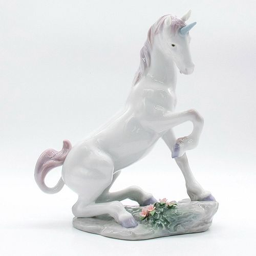 LLADRO PORCELAIN FIGURINE, MAGICAL UNICORN