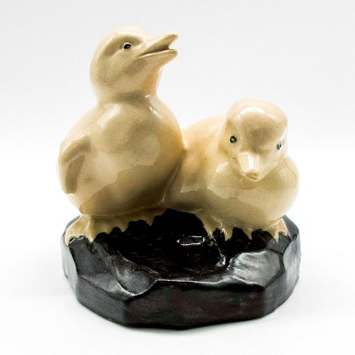 RARE DOULTON LAMBETH DUCKLINGS 3965f8