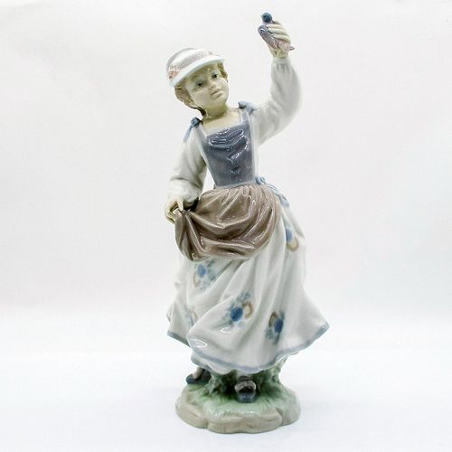 GIRL WITH SPARROW 1004758 - LLADRO