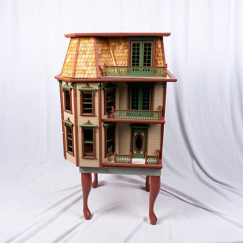 VICTORIAN WOODEN DOLLHOUSEA green, beige,