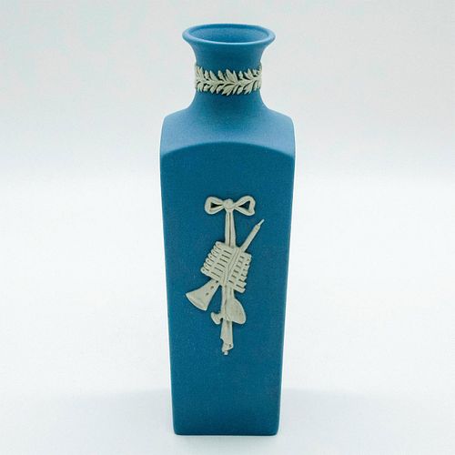 WEDGWOOD CREAM ON PALE BLUE JASPERWARE