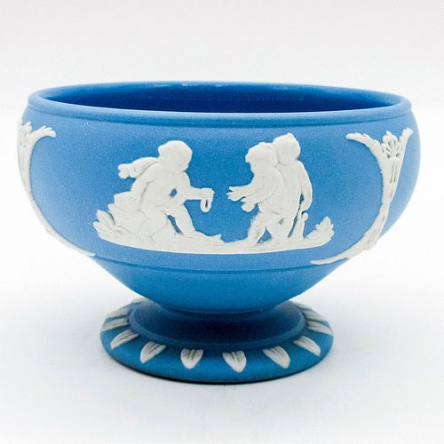 WEDGWOOD PALE BLUE JASPERWARE FOOTED 39686d