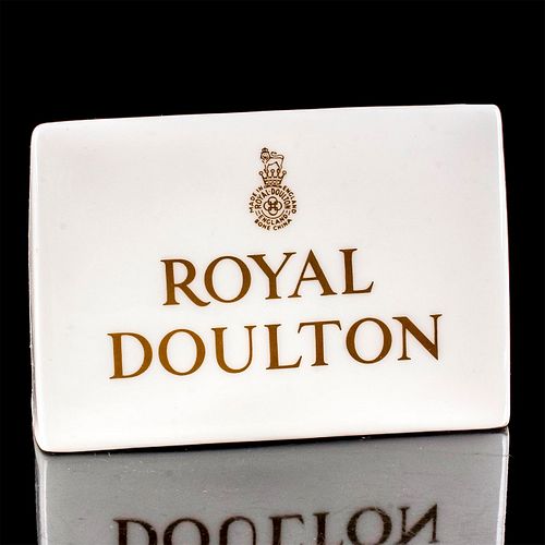 ROYAL DOULTON DEALER TABLE DISPLAY