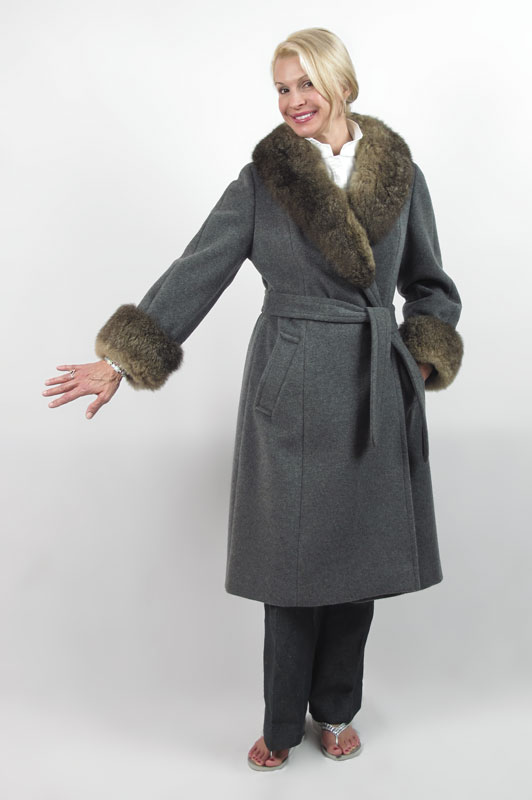 FUR TRIMMED CASHMERE COAT: Gray